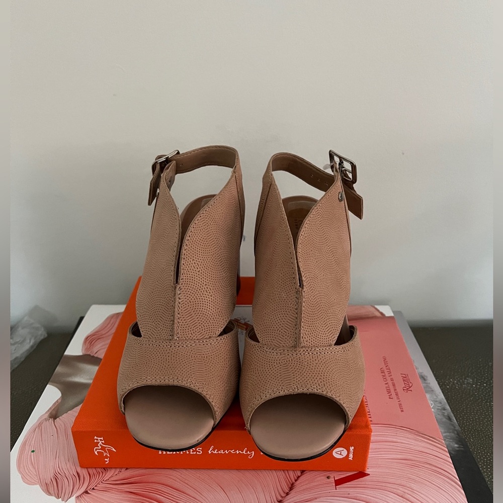 NEW bootie
